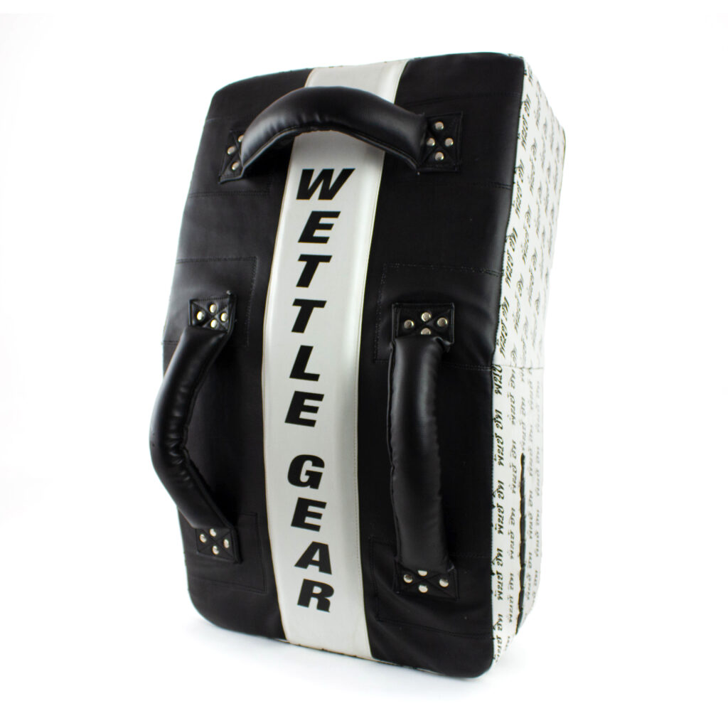 Bouclier Frappe Mytra Fusion - Curved MMA, Muay Thai, Kickboxing - Poignées Renforcées, Surface Large